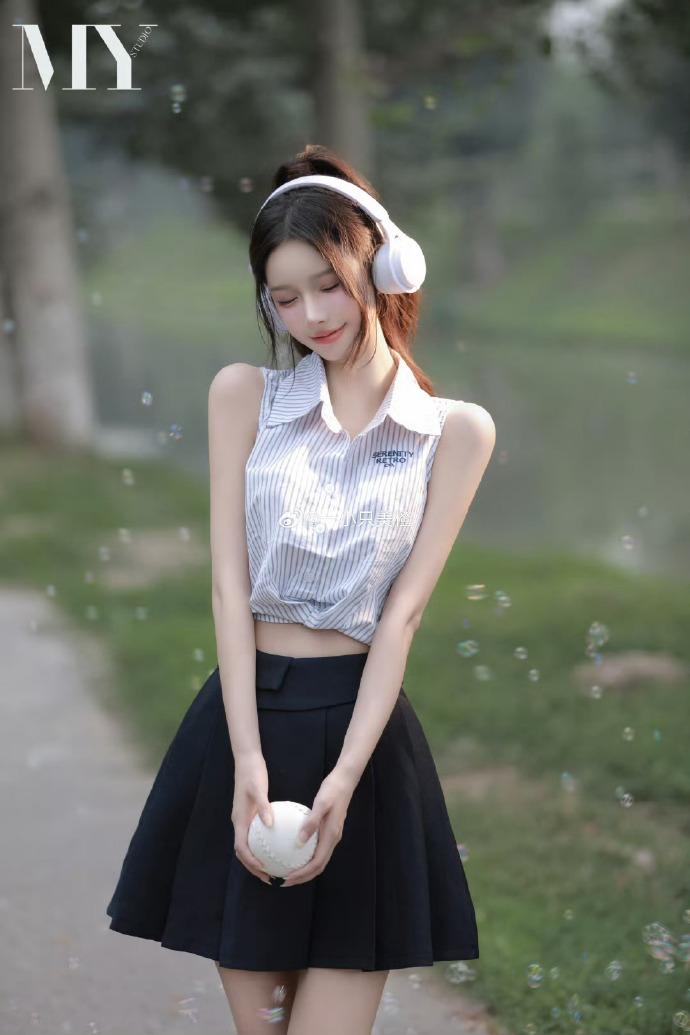 这个杀手不太冷 封面